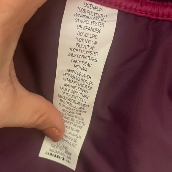 L.L. Bean Quilted Poof Vest In Purple. Size Small, Tailored for Flattering Fit - Picture 5 of 5